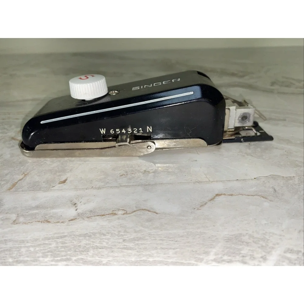 Vintage Singer 221 Sewing Machine Buttonholer #160506 with Case